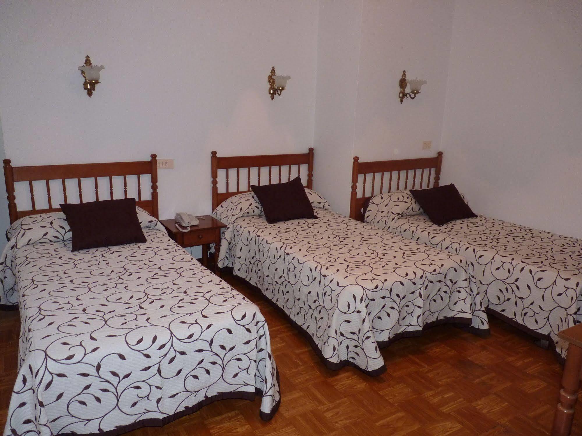 Hotel Espana ลูโก ภายนอก รูปภาพ