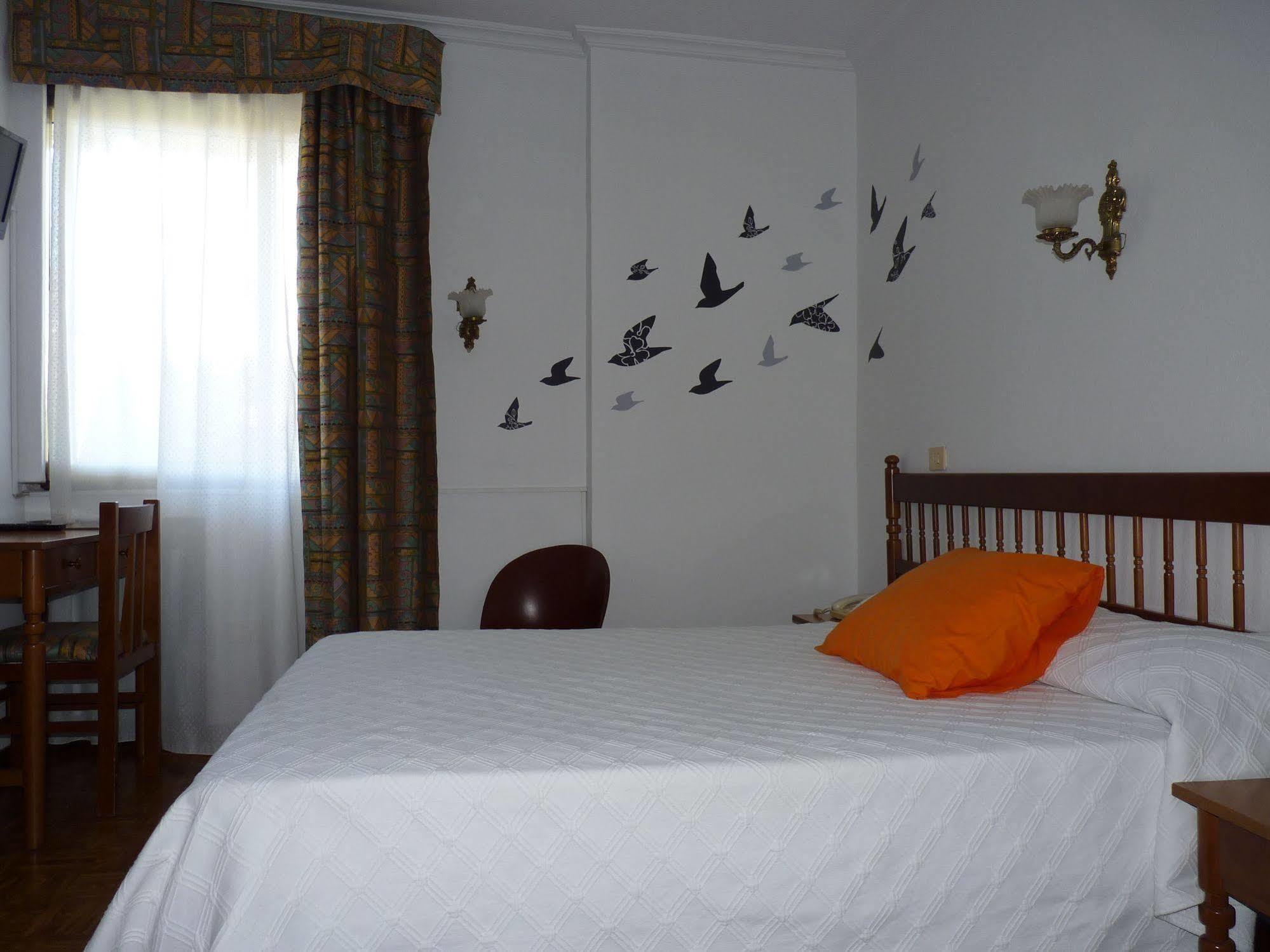 Hotel Espana ลูโก ภายนอก รูปภาพ